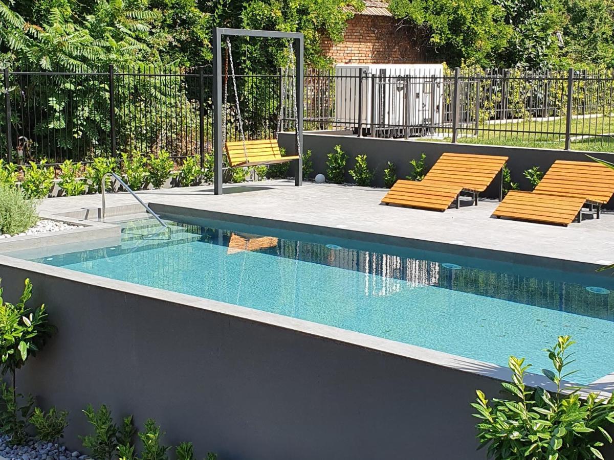 Bjelica Rental Apartments - Nela Apartment Tivat Zewnętrze zdjęcie