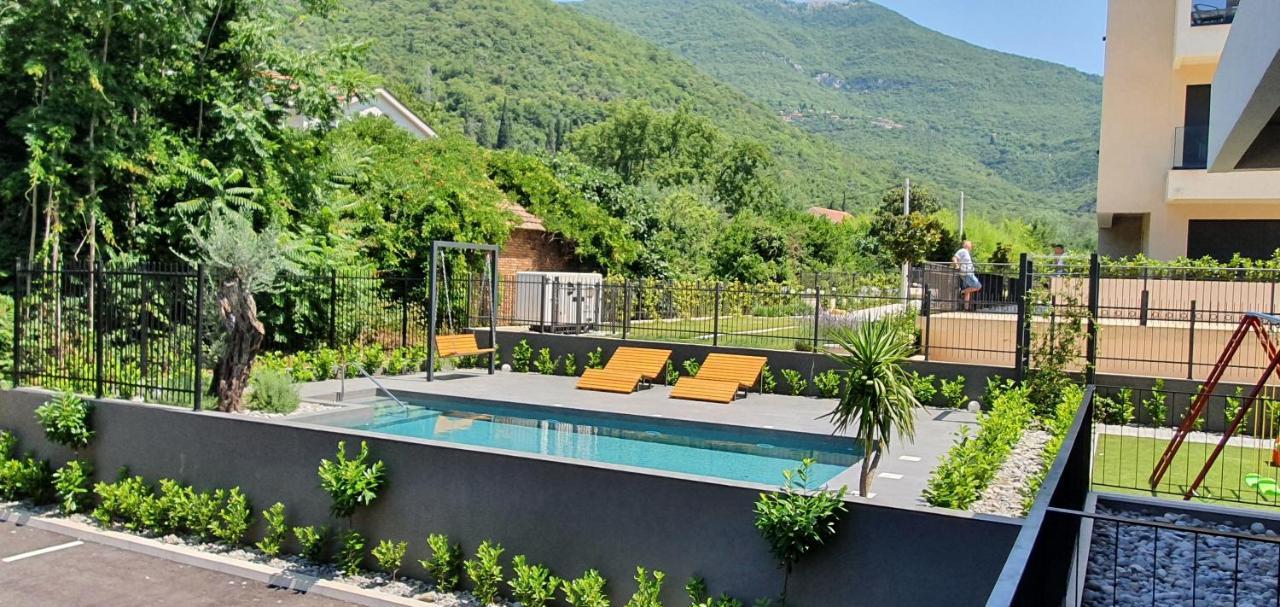 Bjelica Rental Apartments - Nela Apartment Tivat Zewnętrze zdjęcie